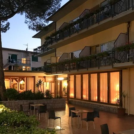 Hotel Lilly Marina di Campo Extérieur photo