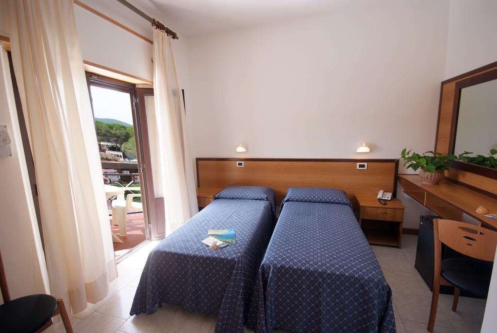 Hotel Lilly Marina di Campo Extérieur photo